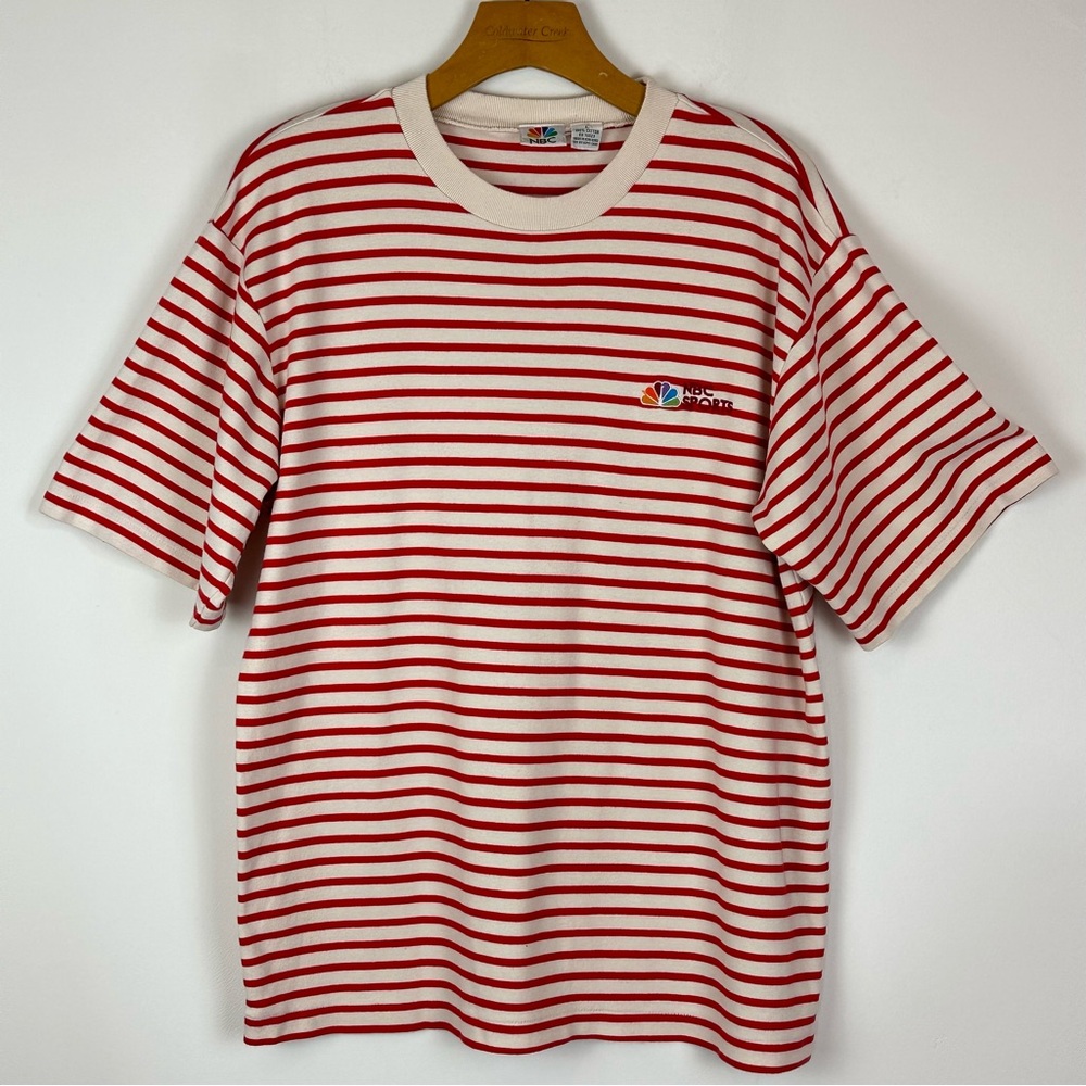 Vintage Mens NBC Sports Single Stitch Red White Crew Neck 100% Cotton T-Shirt L